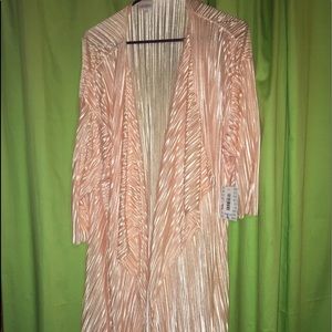 NWT LulaRoe Large Light Pink Pleated Shirley!